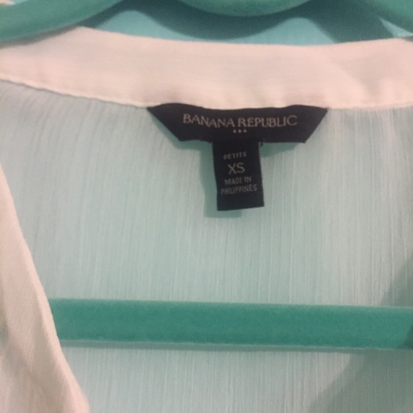 Banana Republic Shear, white, sophisticated top - Picture 4 of 4